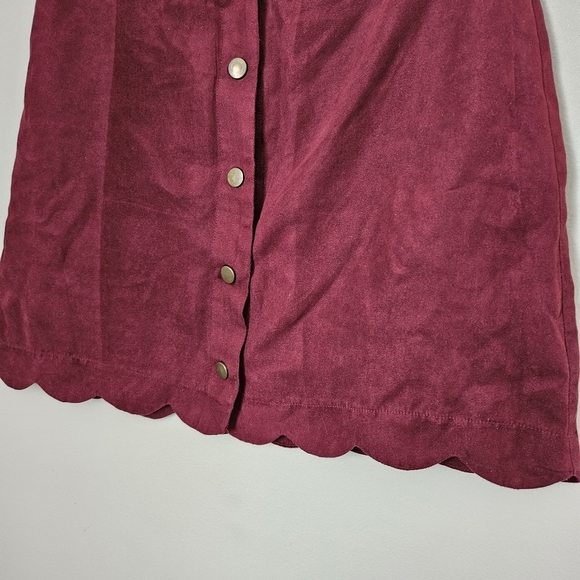 Xhilaration Skirt Burgundy Red Suede Buttons Front Scallop Hem Mini Casual - Picture 3 of 11